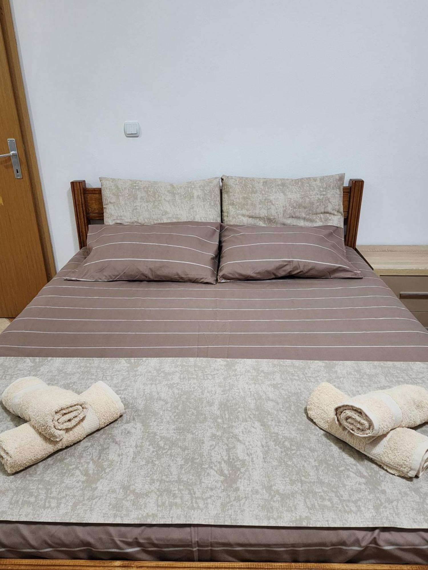 Apartments Ishmi In Center Of Ούλτσιν Δωμάτιο φωτογραφία