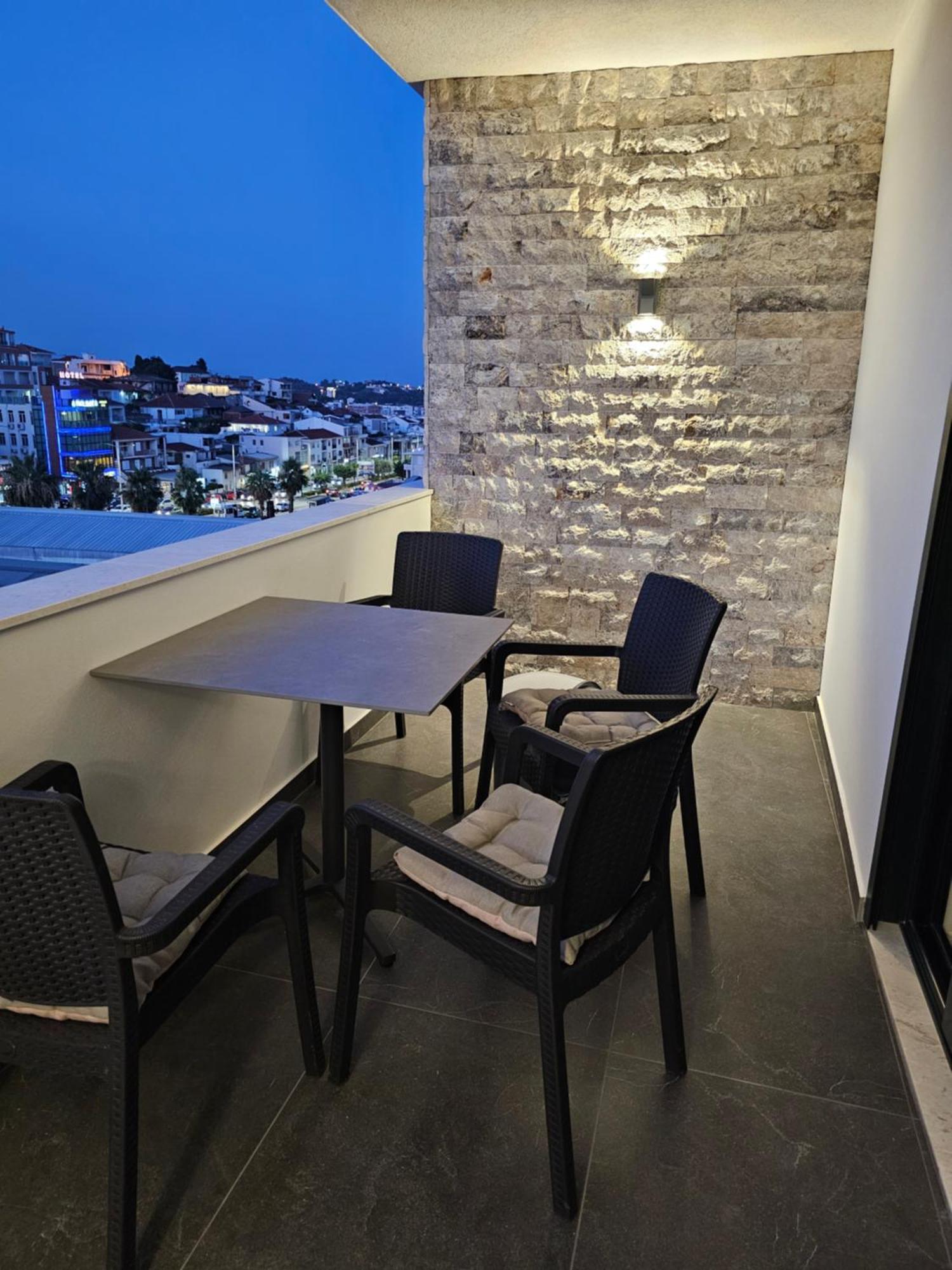 Apartments Ishmi In Center Of Ούλτσιν Εξωτερικό φωτογραφία